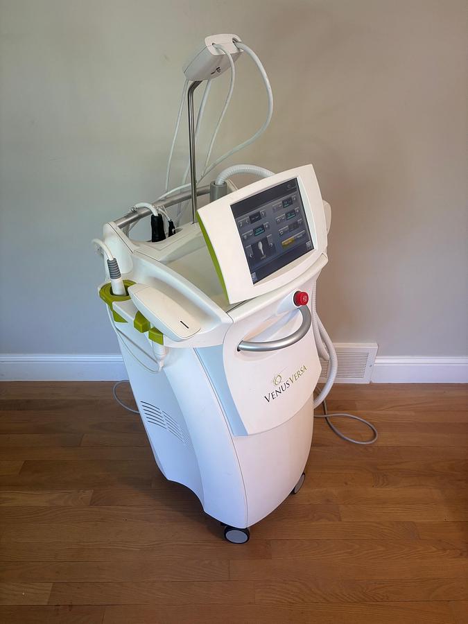 Used 2017 Venus Concepts Versa w/ 6 Hand pieces, Viva, Diamond, Octipolar, Hair removal, Skin Rejuvenation