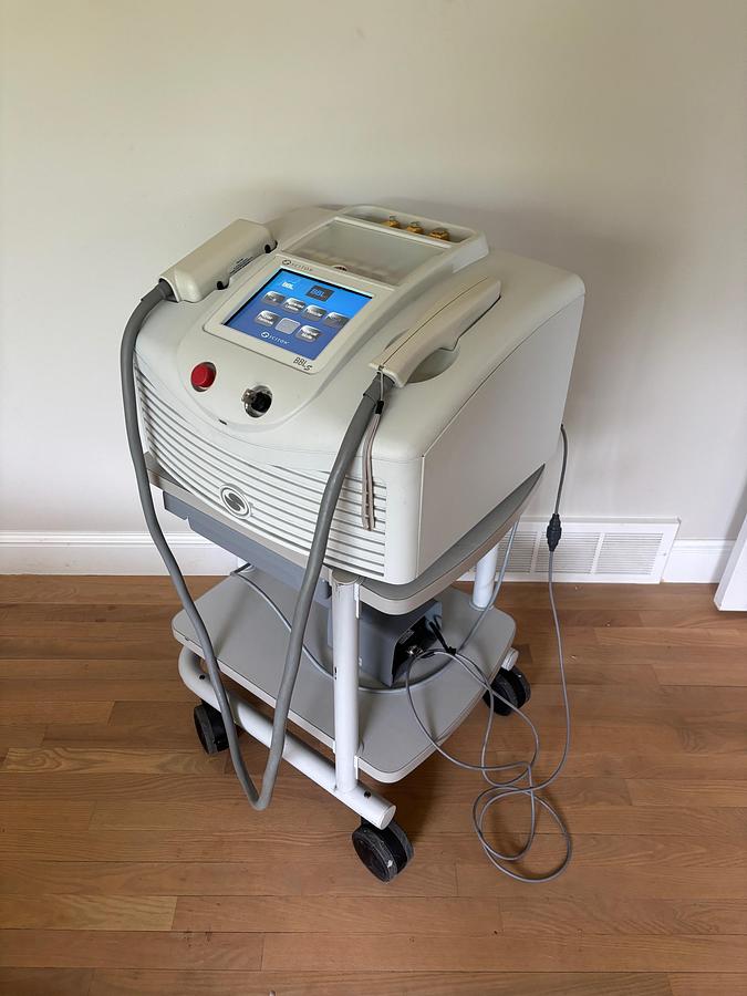 Used 2019 Sciton BBLs w/ Forever Clear & Forever Young ~ Excellent condition ~ Warranty ~ Single Owner ~