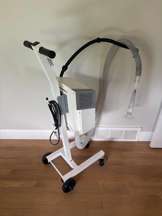 Used Acuderm Acu-Evac IE Surgical Smoke e-vac W/ Cart