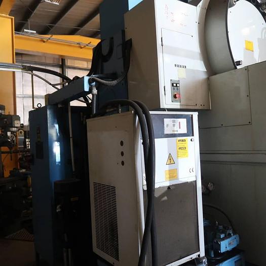 Used 2001 SUPERMAX YCM-V146B Milling Machine