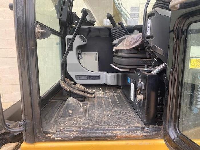 Used 2018 Caterpillar 307E2 w/ HYDRAULIC THUMB