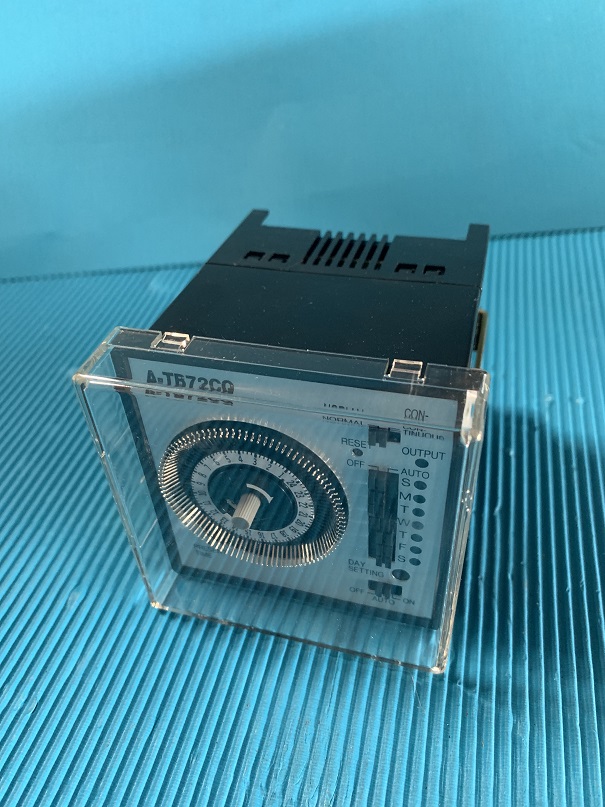 Used matsushita calendar time switch A-TB72CQ-HR1C-ACF