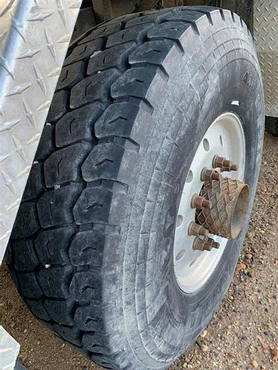 Refurbished 2004 International UDR 1500 Range III Drill Rig