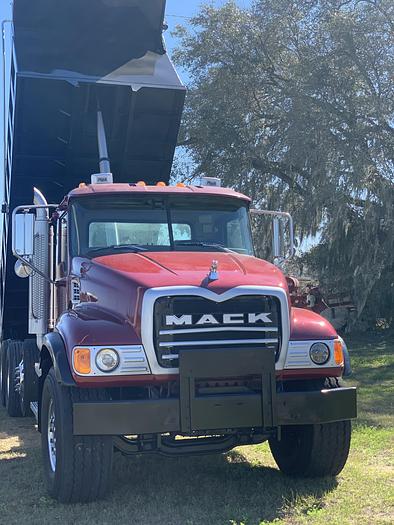 Used 2006 MACK CV 713