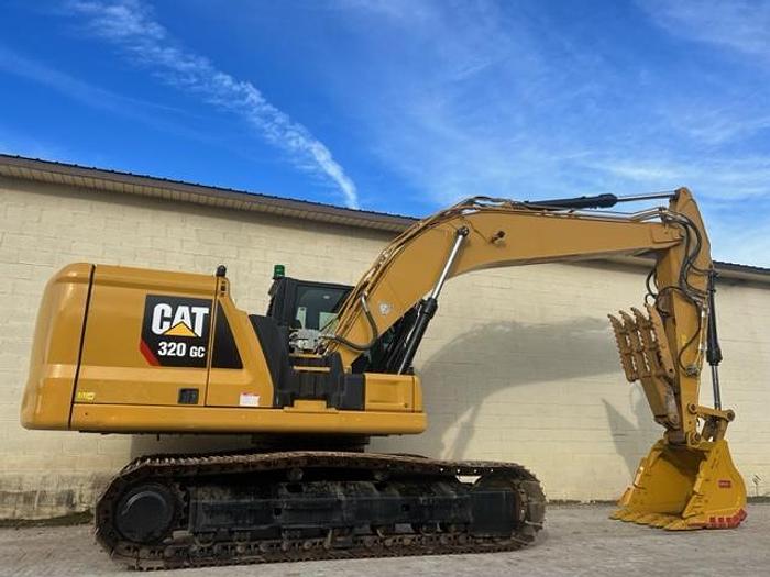 Used 2018 CAT 320 GC / with Hyd Thumb
