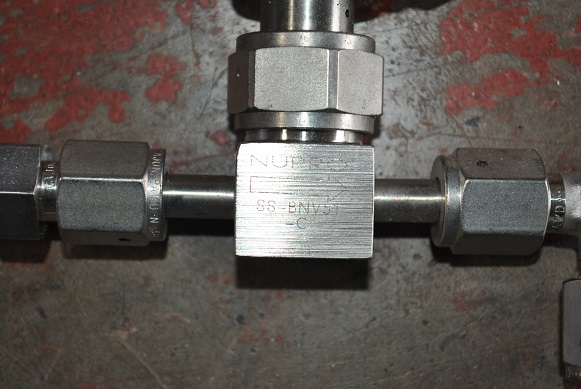 Used Nupro ss-bnv51-c  mini gashleen filter