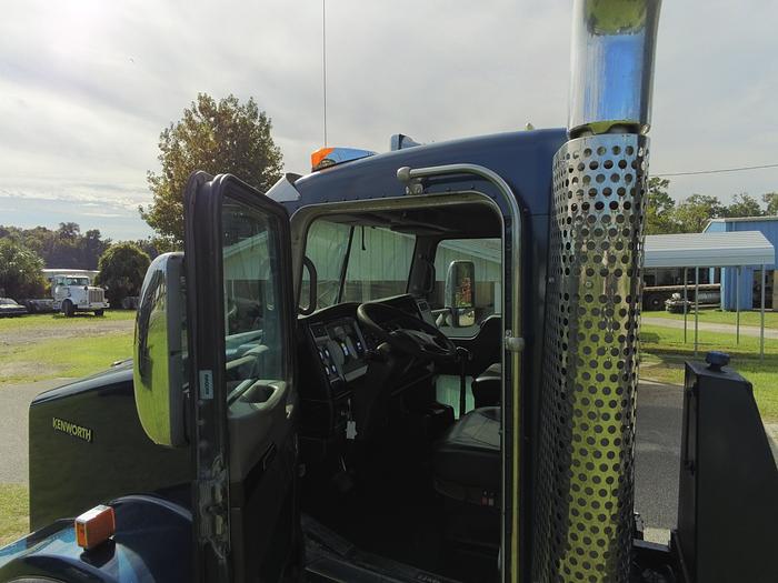 Used 2011 KENWORTH T-800 FACTORY DUMP TRUCK