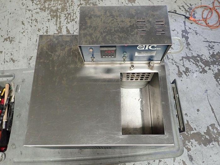 Used Neslab UIC RTE-8 Refrigerated Circulating Bath