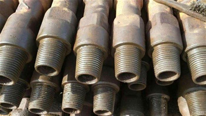 Used T4 Style Drill Pipe (25' x 4-1/2)