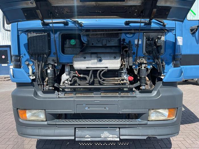 Gebruikt 1998 MERCEDES BENZ 1840 , 3 PEDALS , MANUAL GEAR