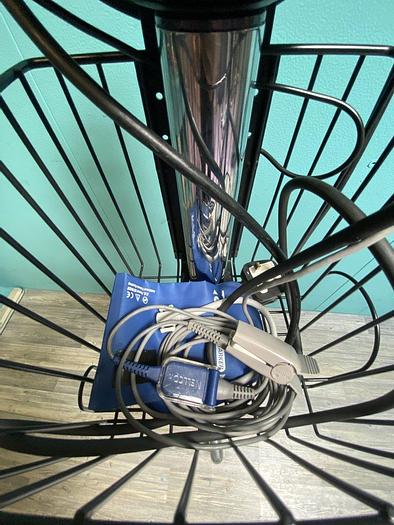 Used Welch Allyn Spot Vital Signs Monitor auf Trolley mit Fingersensor, Manschette, Spo2