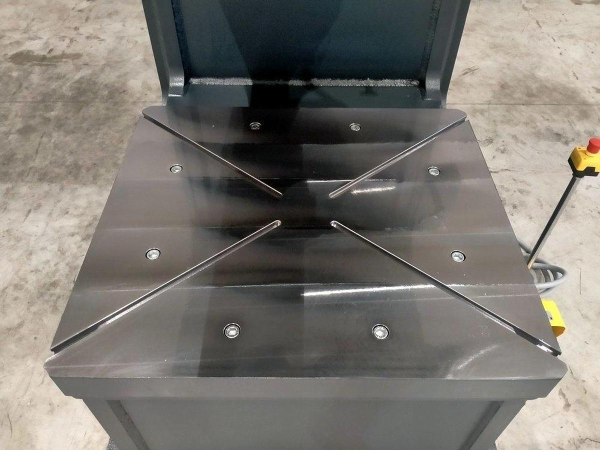 PCR-serie: Hydraulische C-frame pers voor pers- en richtwerk.