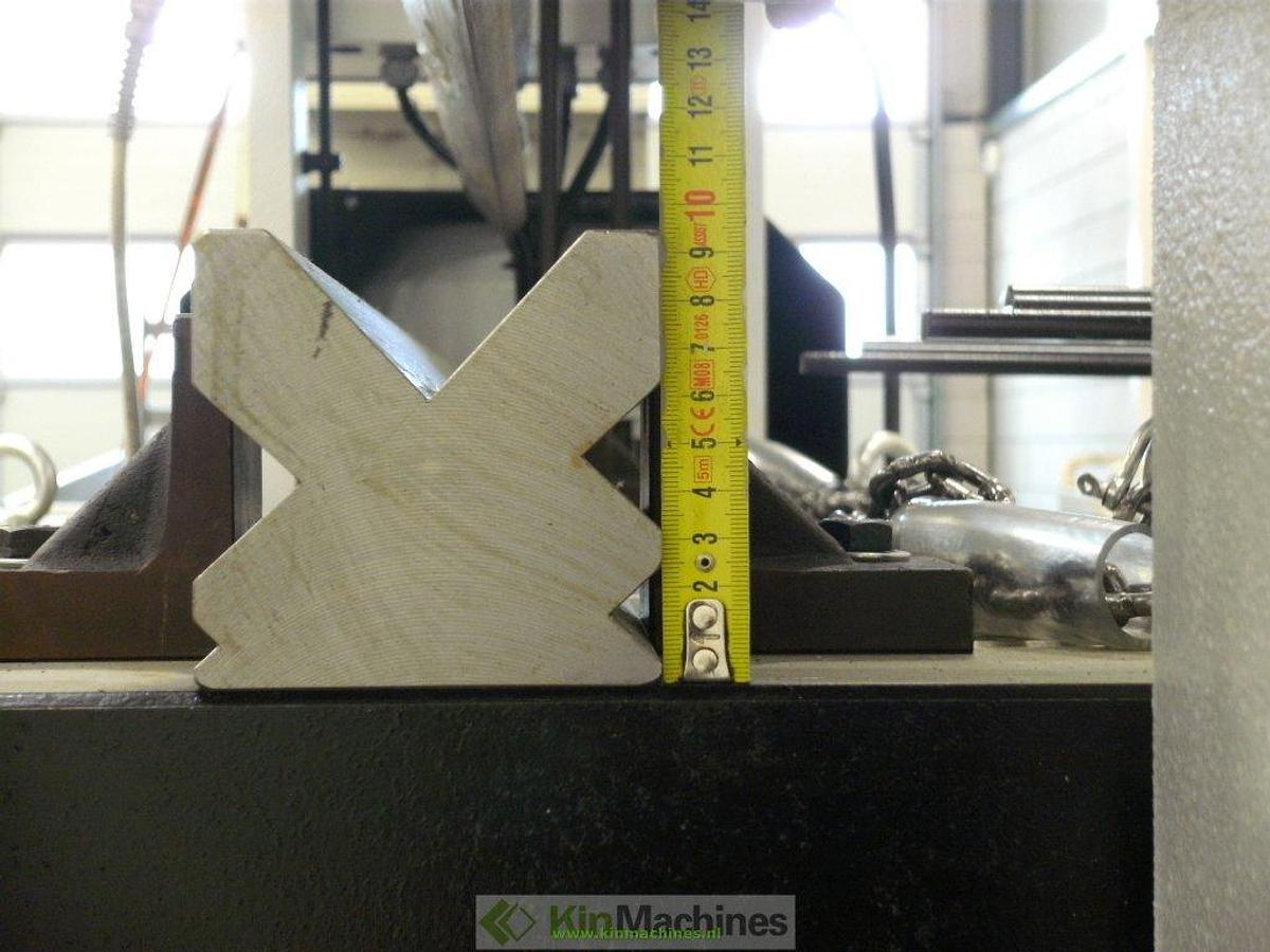 Pers 150T met kantbankinrichting + achteraanslag KMS HPG 1520-150