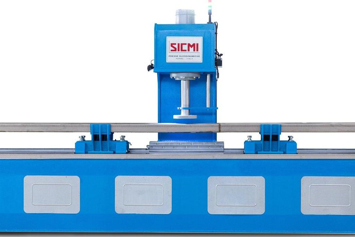 PCR-serie: Hydraulische C-frame pers voor pers- en richtwerk.