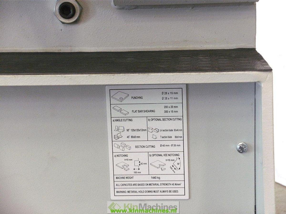 Ponsknipmachine / Steelworker KMS HKM 60 (60 Ton)