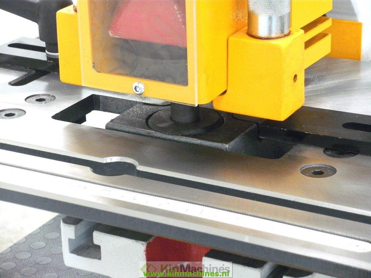 Ponsknipmachine / Steelworker KMS HKM 60 (60 Ton)