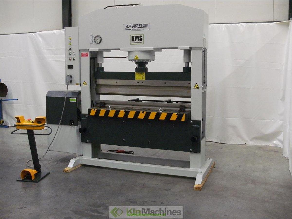 Pers 150T met kantbankinrichting + achteraanslag KMS HPG 1520-150
