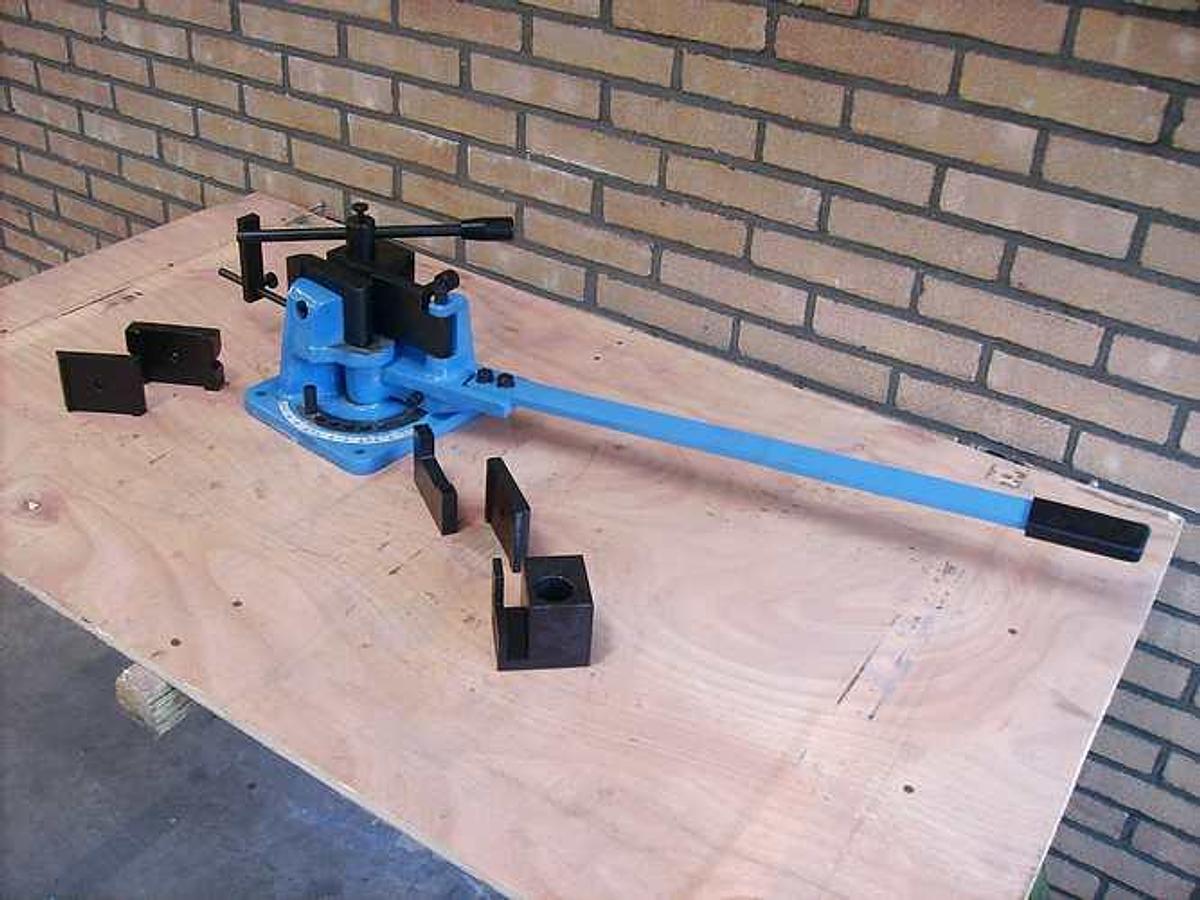 Stripping bender / Stripping bender UB-70