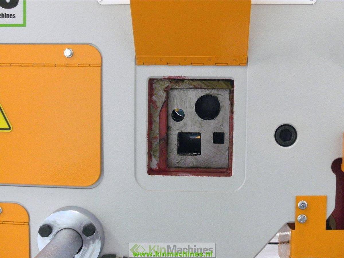 Ponsknipmachine / Steelworker KMS HKM 60 (60 Ton)