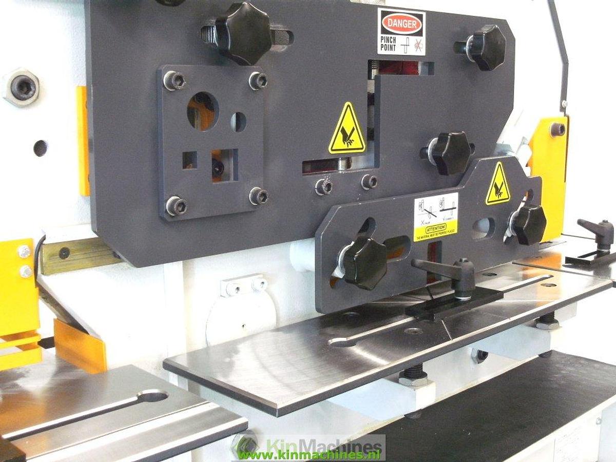 Ponsknipmachine / Steelworker KMS HKM 60 (60 Ton)