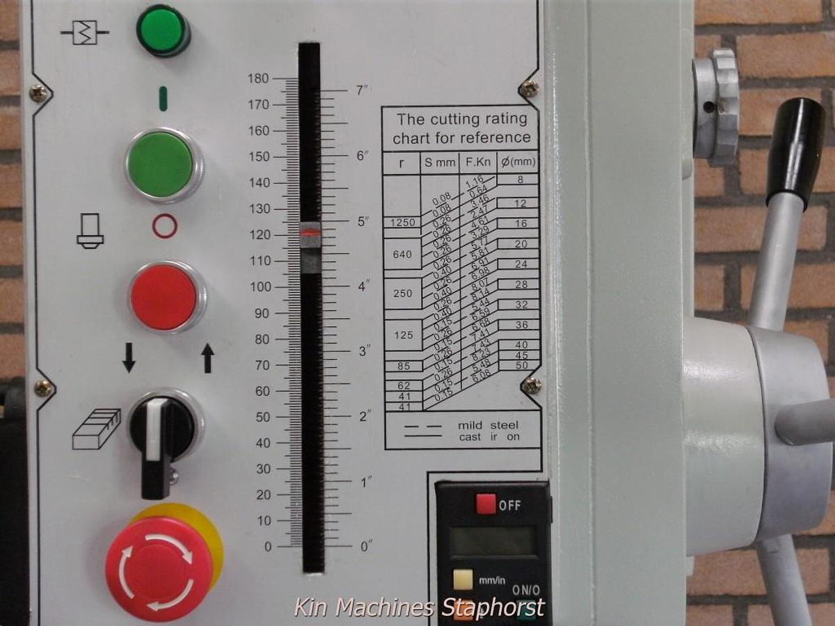 Kolomboormachine KMS GHD-50B, Boren tot Ø 50 mm.