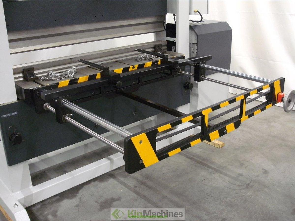 Pers 150T met kantbankinrichting + achteraanslag KMS HPG 1520-150