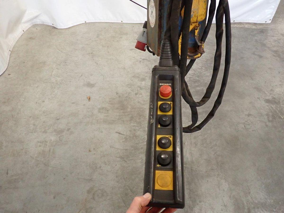 Used Kettingtakel Demag 1000 kg + electrische loopkat