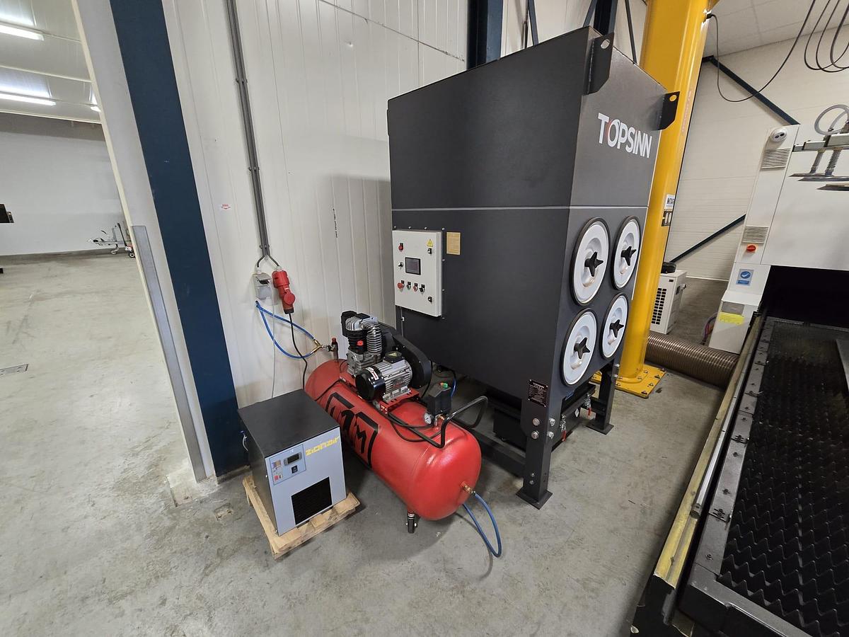 Gebruikt Jong gebruikte fiber lasersnijmachine 3 kW | 3000x1500 mm | Wisseltafel | Oree PH-3015