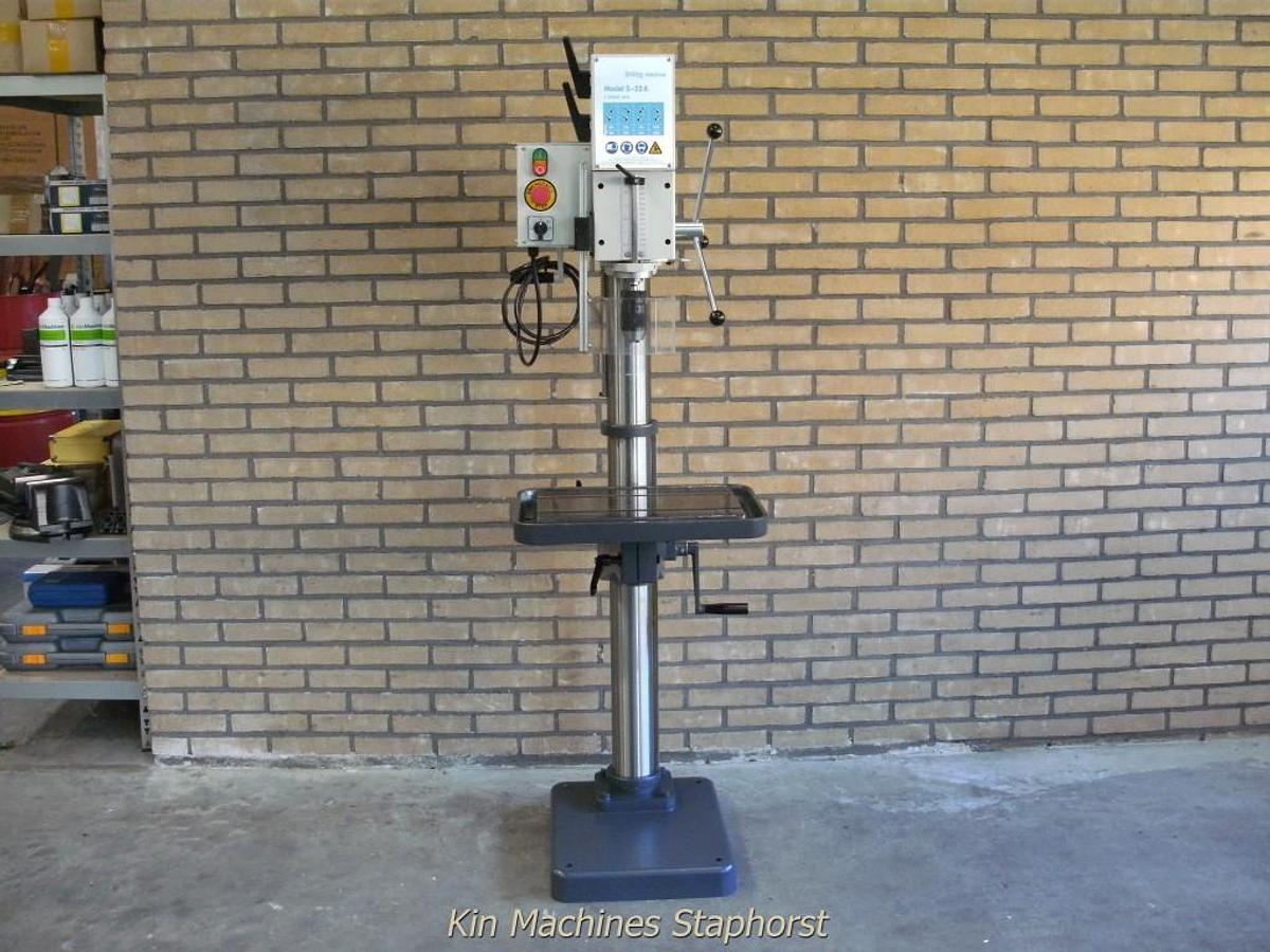 Kolomboormachine KMS S-25A