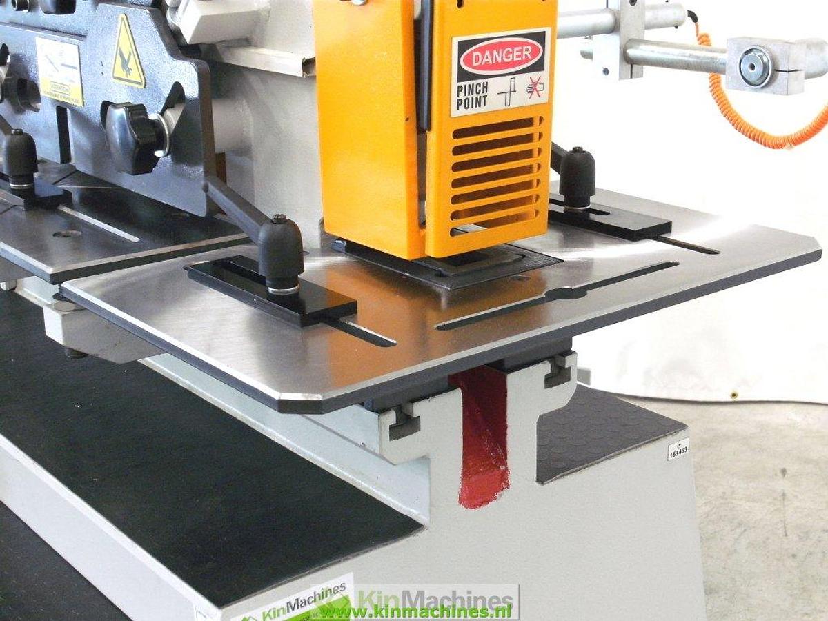 Ponsknipmachine / Steelworker KMS HKM 60 (60 Ton)