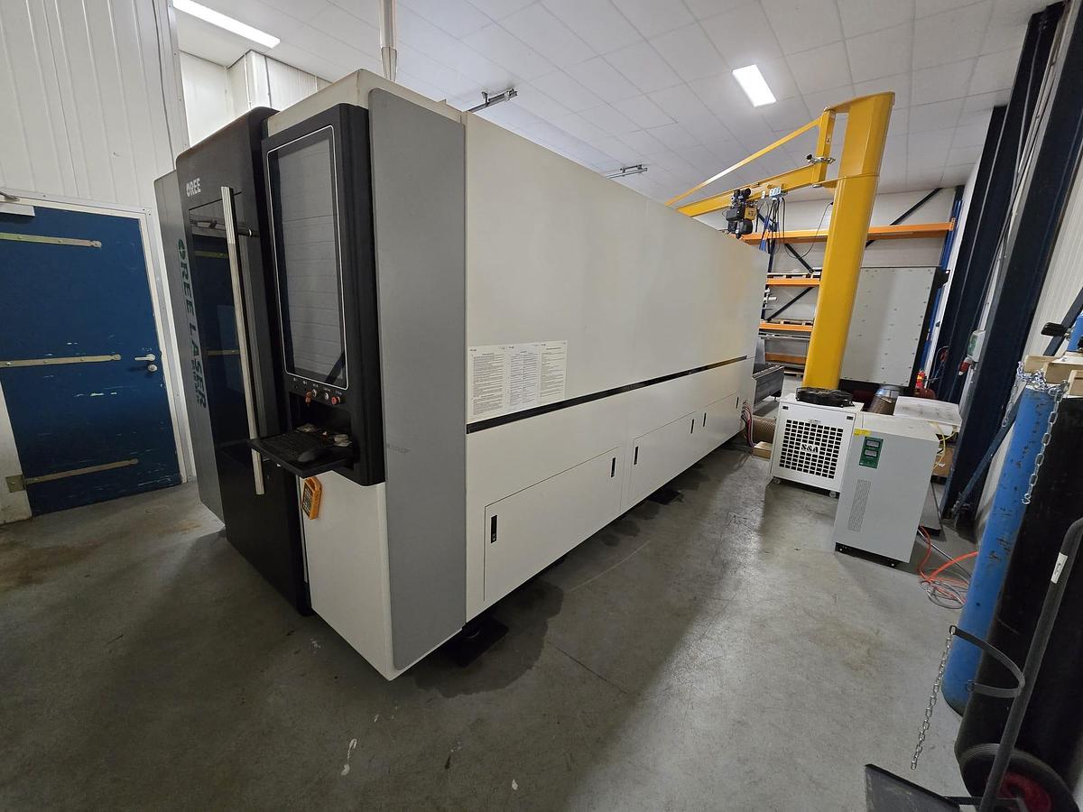 Gebruikt Jong gebruikte fiber lasersnijmachine 3 kW | 3000x1500 mm | Wisseltafel | Oree PH-3015