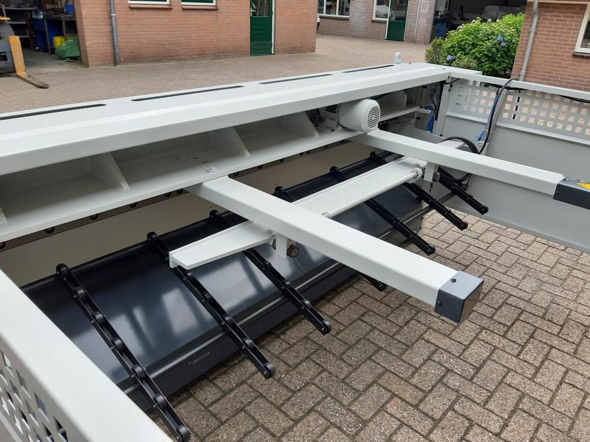 Plaatschaar / Guillotineschaar | KMS PLS 256025 | Capaciteit 2560×2.5 mm | NC bediende achteraanslag