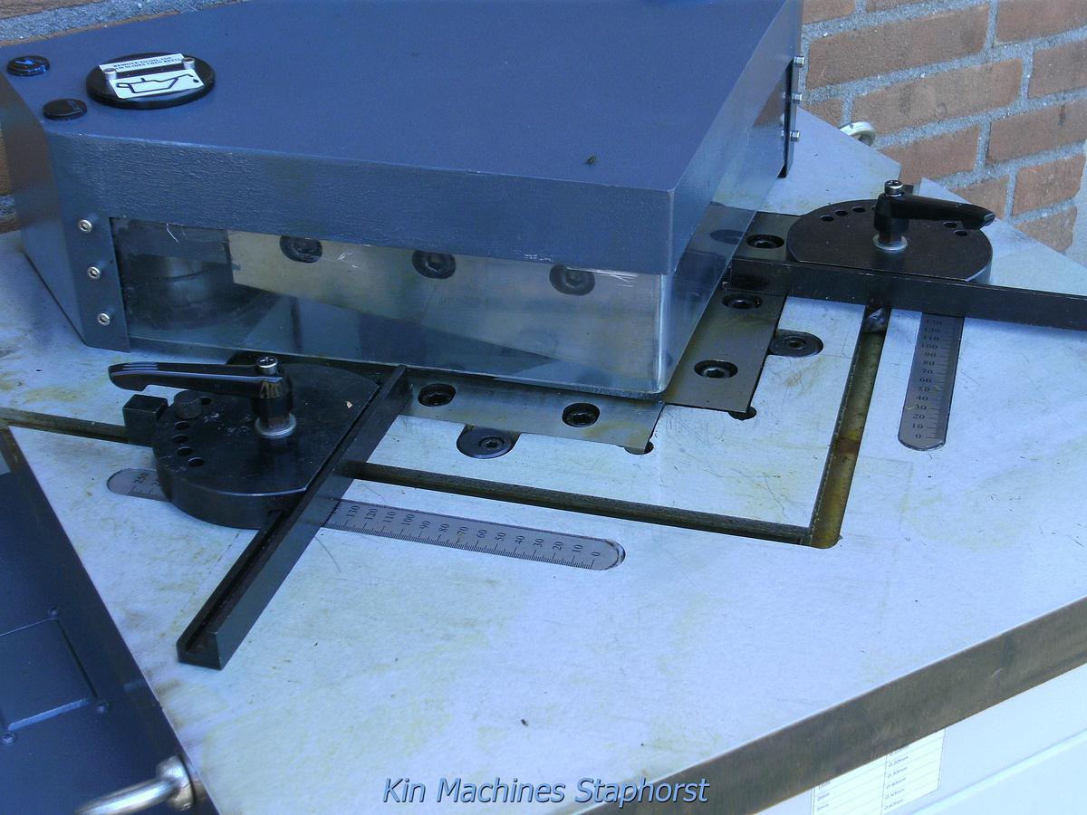 Hydraulische uithoekschaar (vaste hoek) KMS HN-200AL, Capaciteit 205 x 6mm