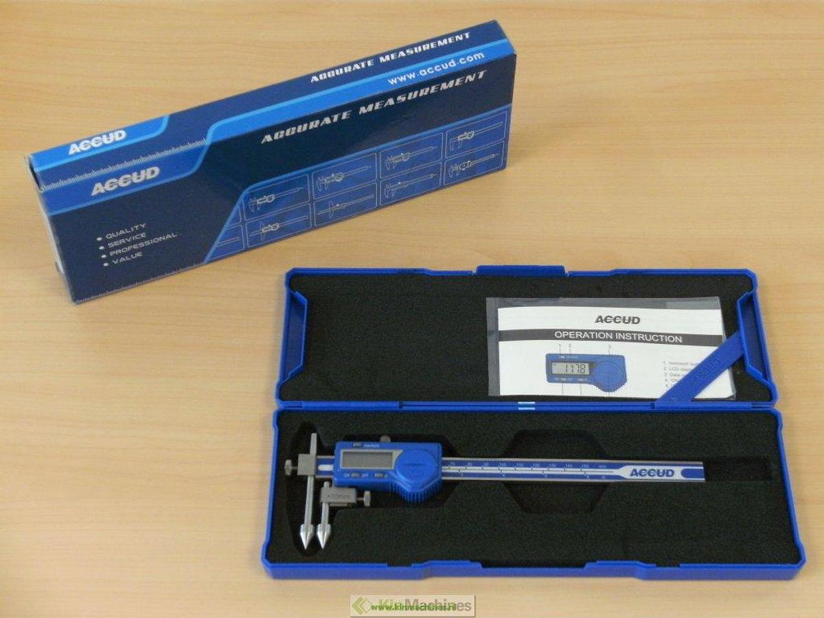 Digitale schuifmaat voor het meten van steekmaten | ACCUD