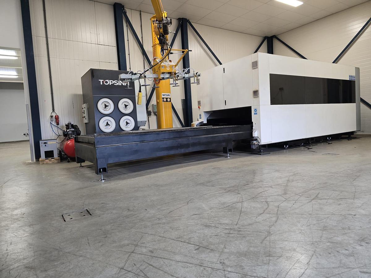 Gebruikt Jong gebruikte fiber lasersnijmachine 3 kW | 3000x1500 mm | Wisseltafel | Oree PH-3015 