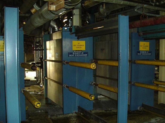 Used Used Alfa Laval stainless steel plate heat exchanger Type A15-BFG 4446.57 square feet