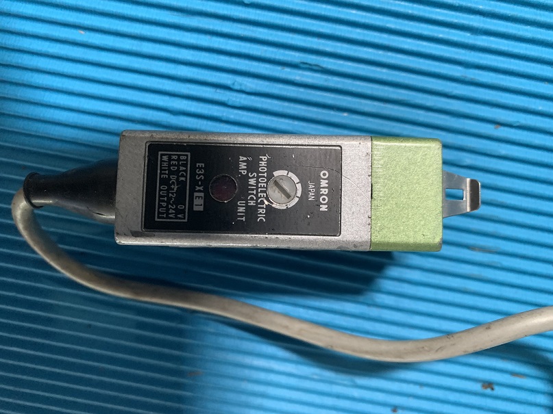 Used Omron Photoelectric Switch E3S-XE1