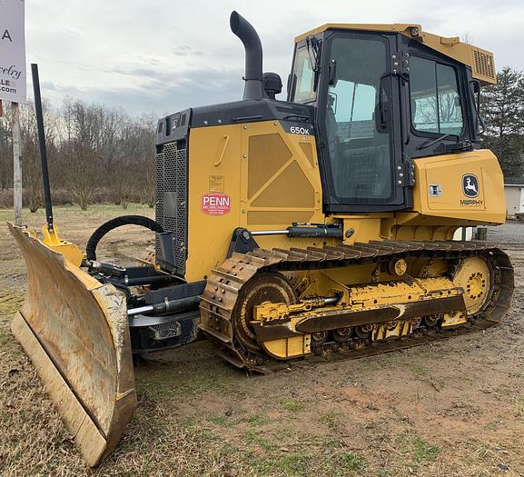 Used 2019 Deere 650K XLT with only 1543 hours