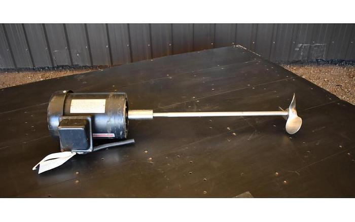D'occasion USED TOP ENTRY MIXER, 0.75 HP