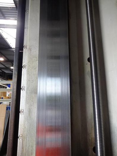 Utilisé Aléseuse à table croisée marque UNION WMW type BFT 130NC