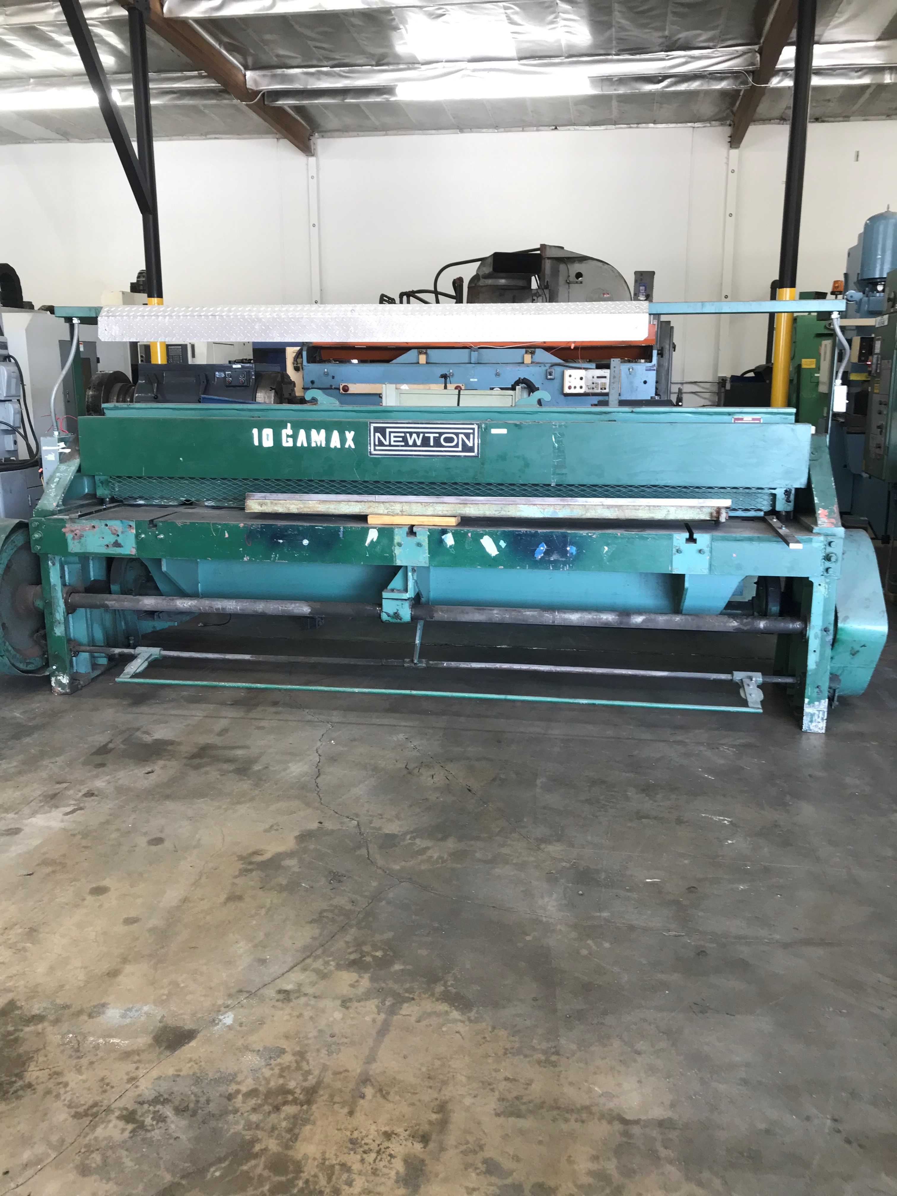 Used NEWTON T.M. 11 MECHANICAL SHEAR 10 Ga. x 10' #6201 #2
