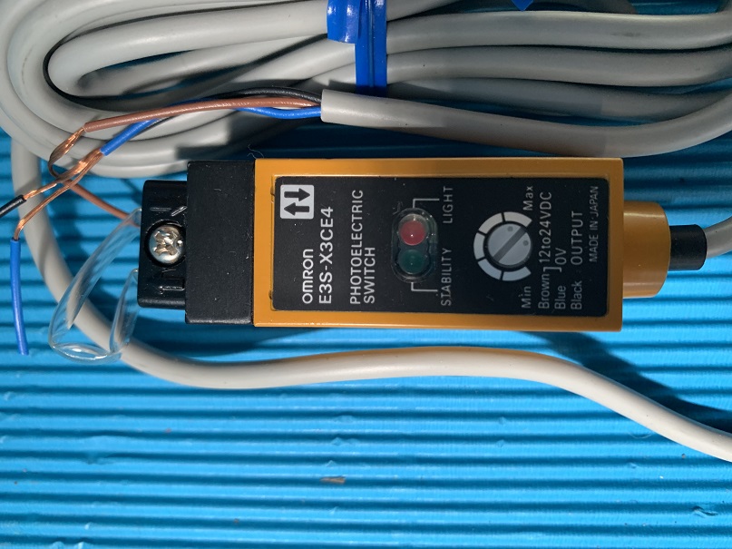 Used Omron Photoelectric Switch E3S-X3CE4