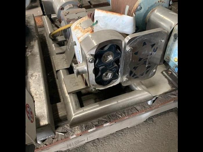 Used APV 1.5" x 1.5" Positive Displacement Pump Size 3