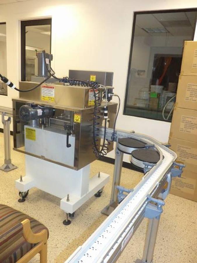 Used Cavalla Six Piston Hot Filling System With Conveyor & Capper