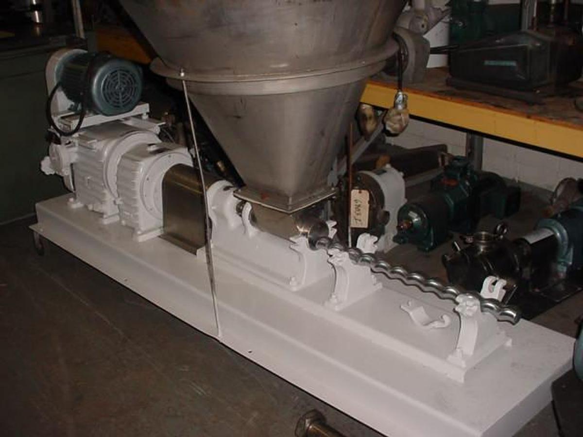 Used Moyno Ss Hopper Fed Pump, 5 Hp Vari Speed