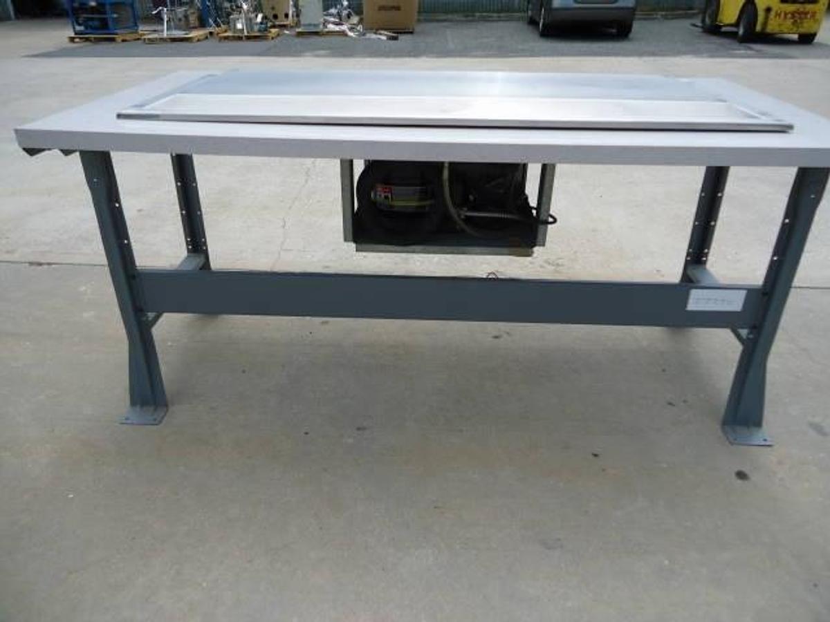 Used Lipstick Chill Table, 36 Inch Wide By 72 Inch Long