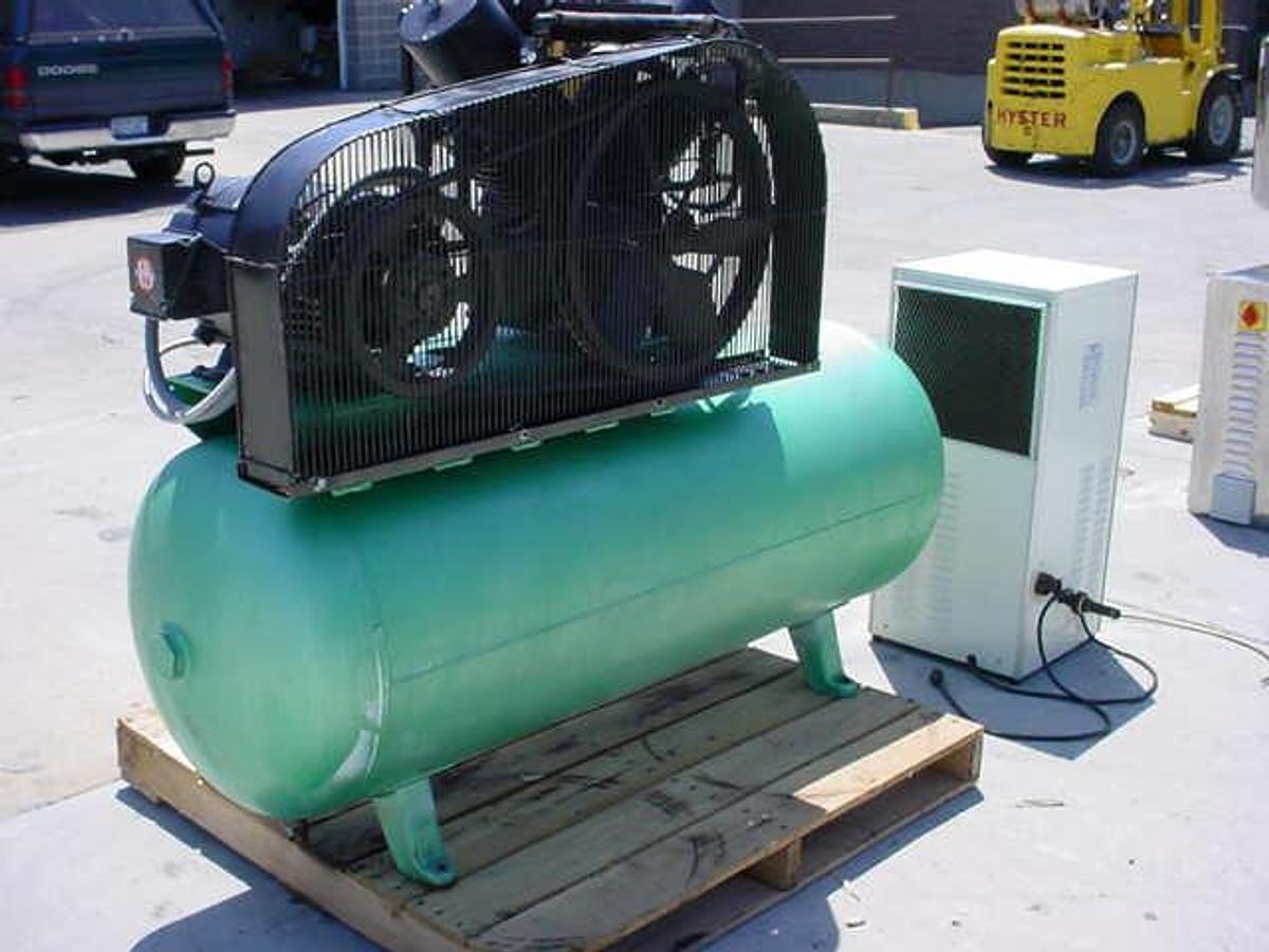 Used Speedaire 15 Hp Tank Mounted Air Compressor W /Dryer