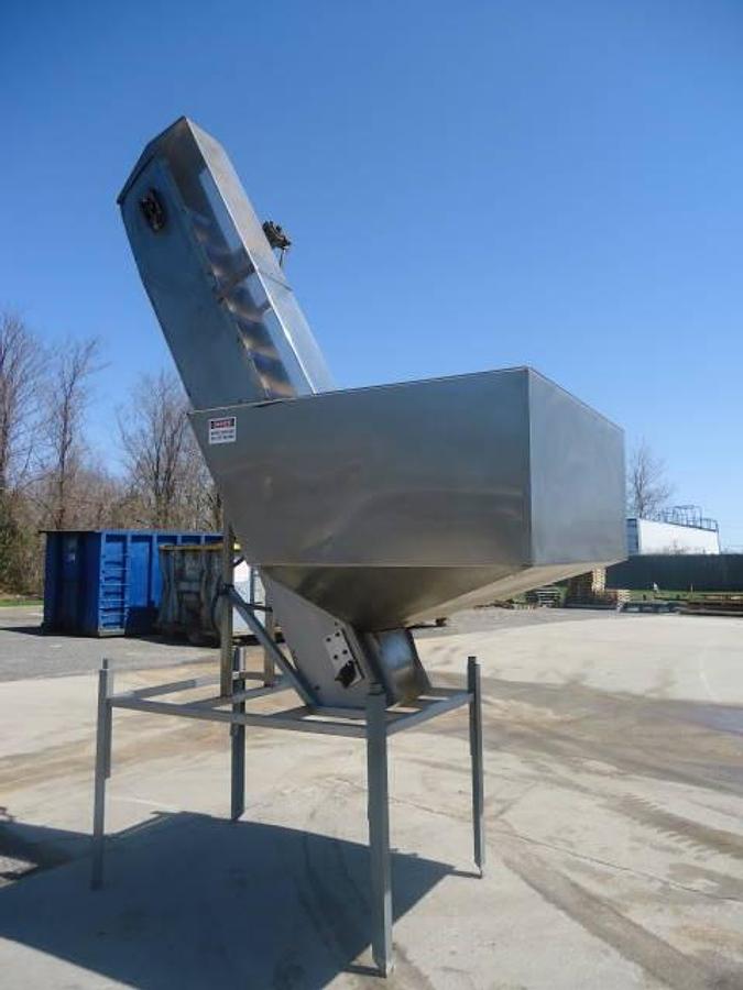 Used 10 In. Wide Inclined Elevator, 4-1/2 In. X 4 In. Buckets