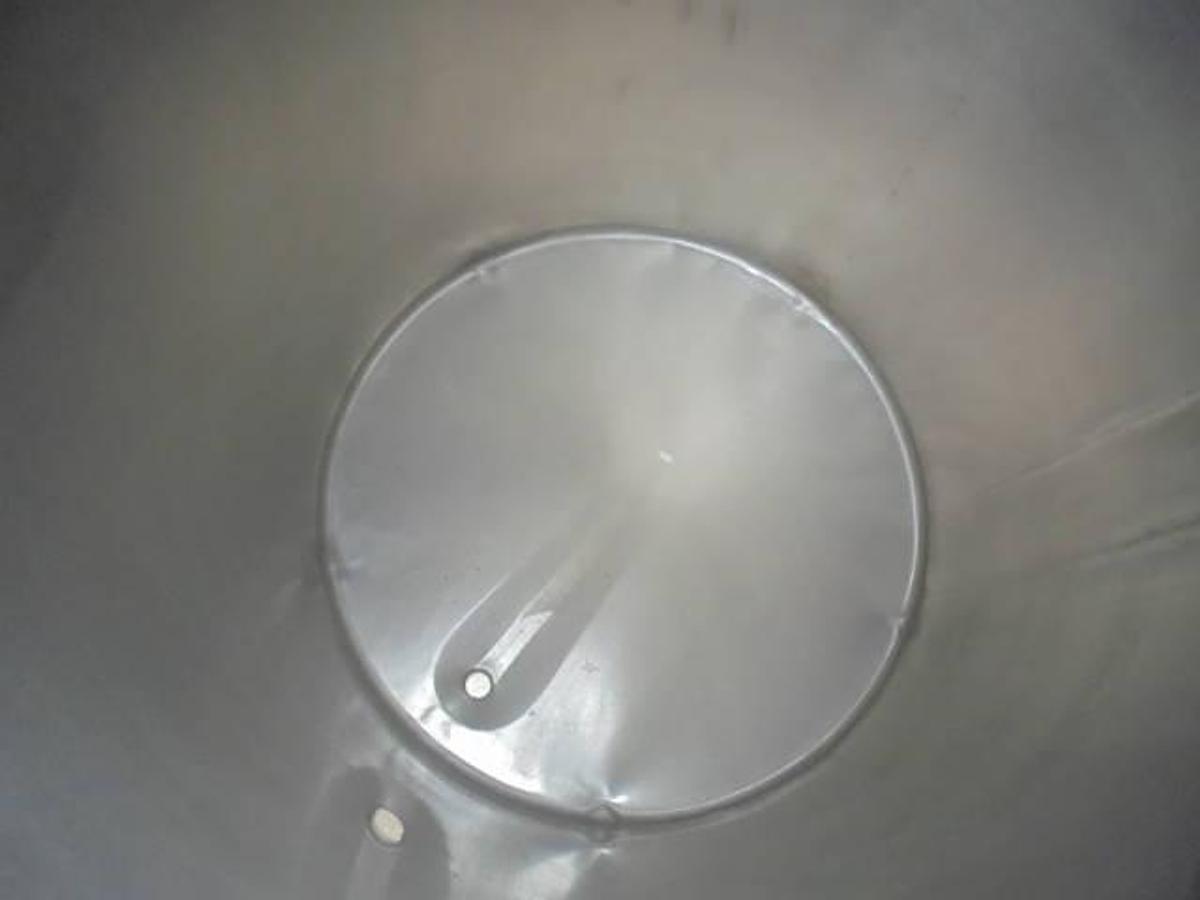 Used 500 Gallon Stainless Steel Vertical Closed Tank