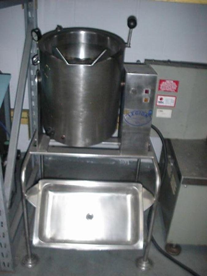 Used 20 Qt. Electric Jacketed Tilt Kettle